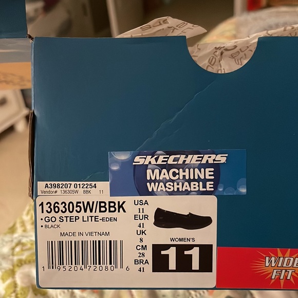 Skechers on the go- Go Step Lite- Eden NWT size 11W or 10W in Black - Picture 4 of 4